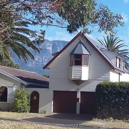11 Lucius Way Daire Cape Town Dış mekan fotoğraf